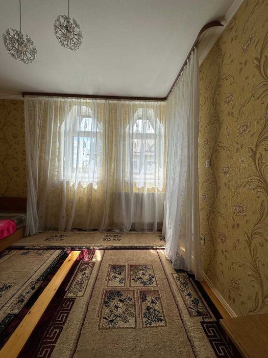 продаж великого будинку Крихівці