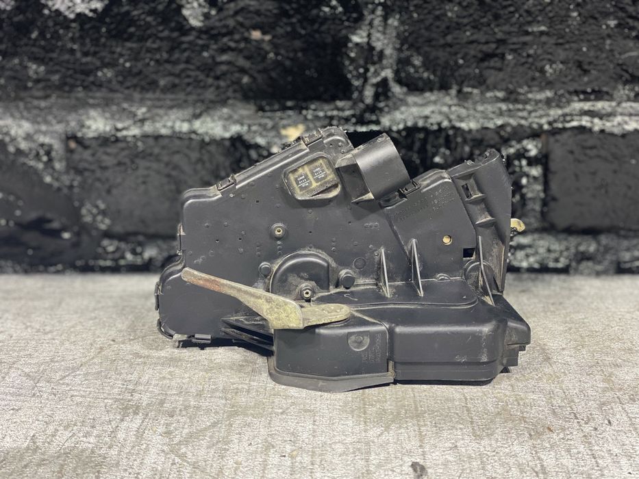 Передній Правий Замок БМВ Е46 Седан/Универсал