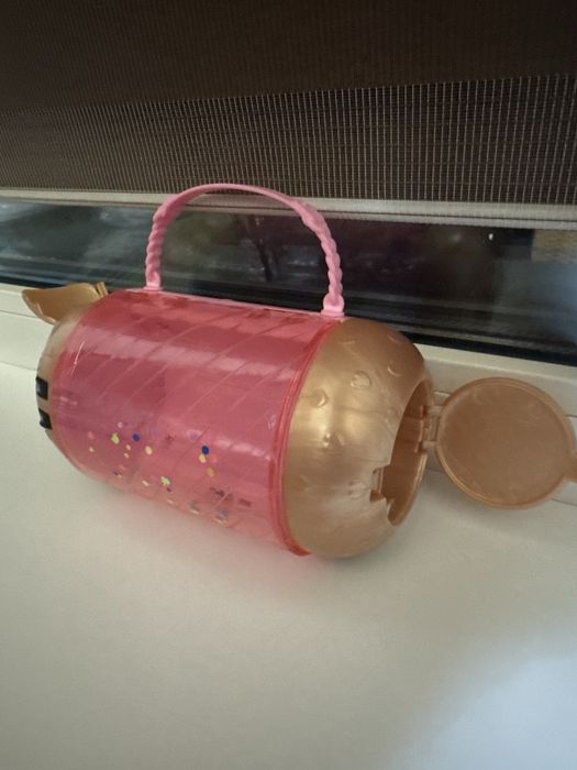 Капсула для куклы LOL