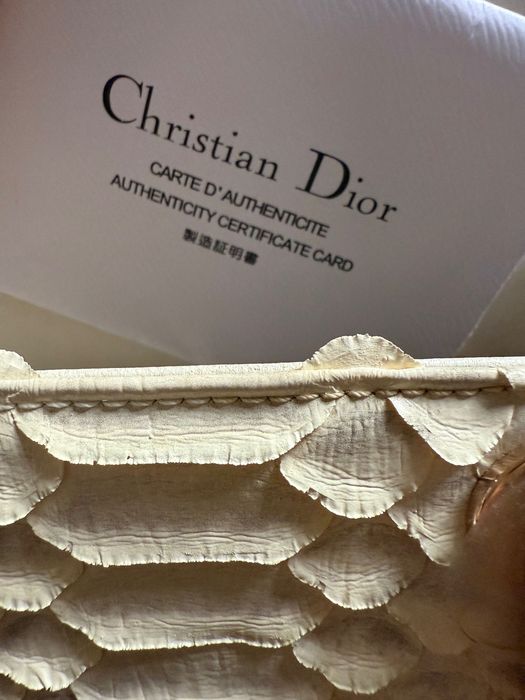 Продам сумку Christian Dior із натуральної шкіри питона, виробництво Корея, з сертифікатом. модель з ексклюзивної колекції Lady Dior питон.