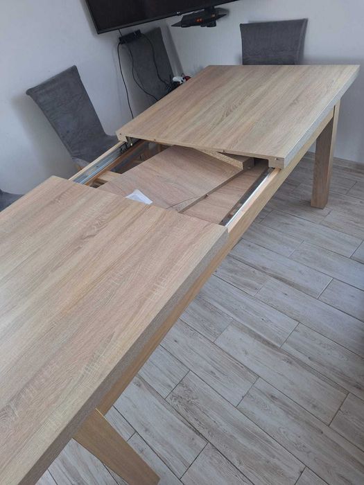 Stół jadalniany + 8 krzeseł