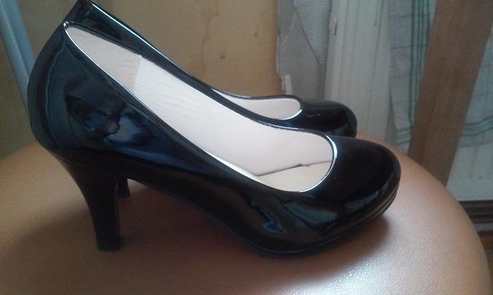 Sprzedam eleganckie buciki