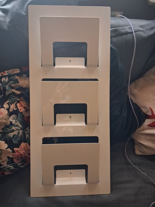 Gazetnik ikea idealny na podkładki pod talerze