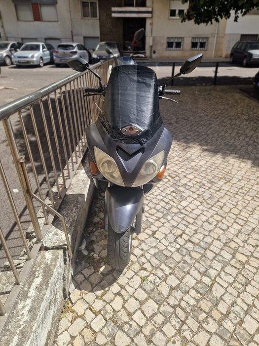Vendo mota loncin storm 125