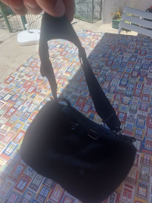 Carteira com pêlo