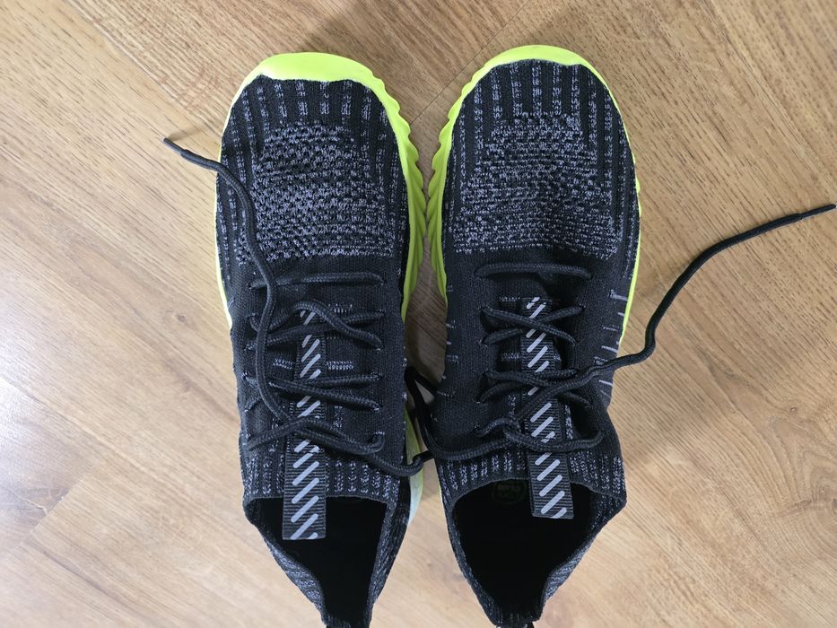 Sprzedam buty chłopięce 39 rozmiar