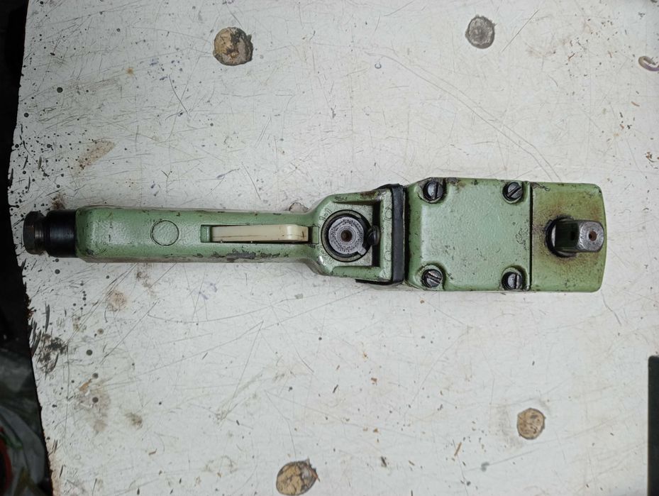 Пневмогайковерт ІП-3207.Шліфовальна пневмо машина Sumake ST-7770