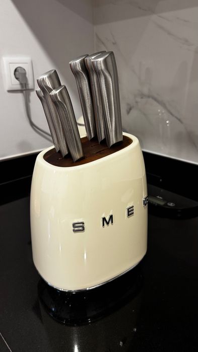 Faqueiro SMEG como novo
