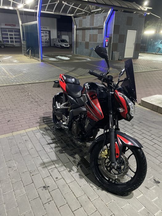Продам мотоцикоол Bajaj Pulsar ns 200 , у чудовому стані !!!
