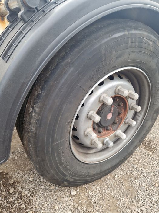 Naczepa podkontenerowa Krone SD