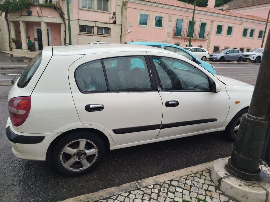 Nissan Almera 2002