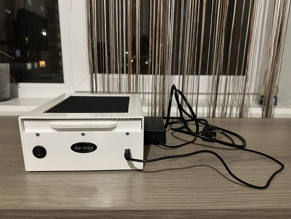 Вытяжка настольная для маникюра Air Max NF11  plus