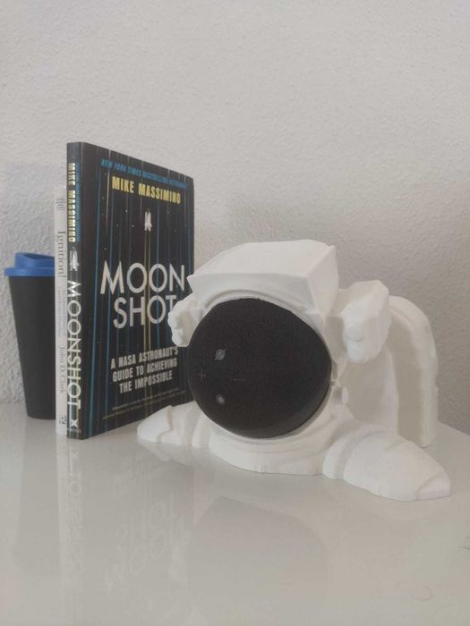 Amazon - Alexa Echo Dot 5 - Suporte de Astronauta