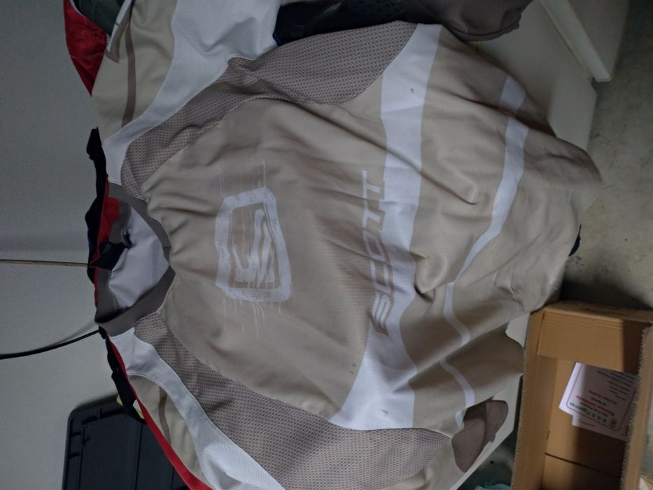 camisola L marca Scott