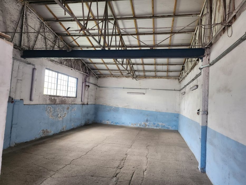 Hala do wynajęcia-90 m2