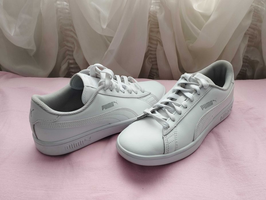 Кросовки женские кожа стелька 23,5см