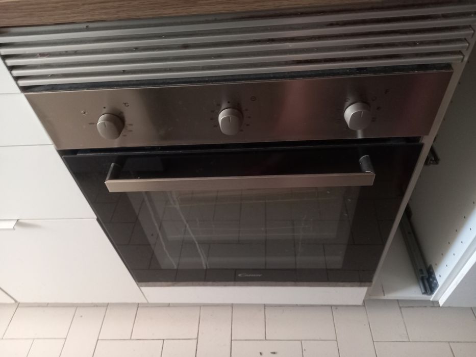 Placa indução com forno vetilado