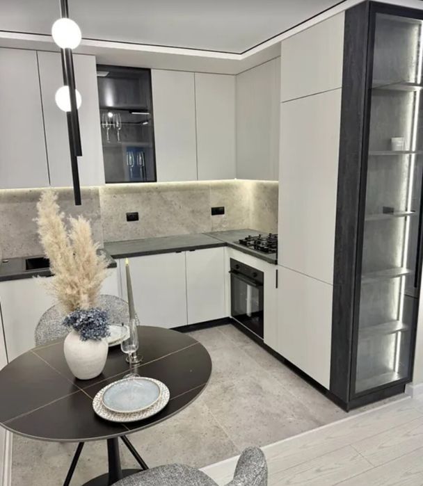 Продаж 3к квартири 58 кв. м на вул. Смакули