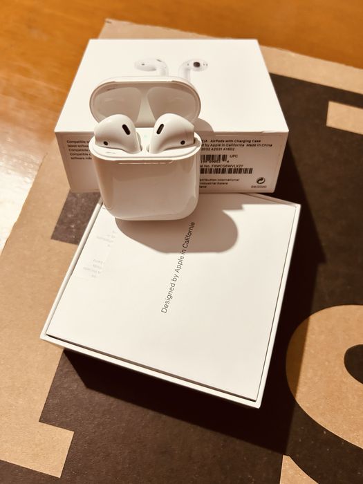 AirPods Apple with