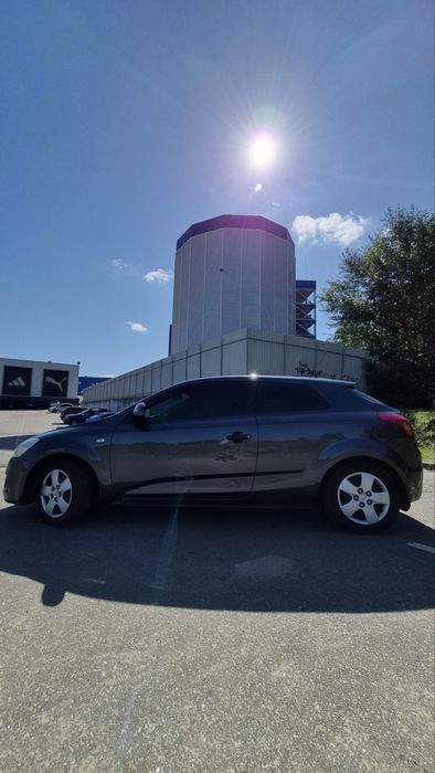 Продам Kia СEED
