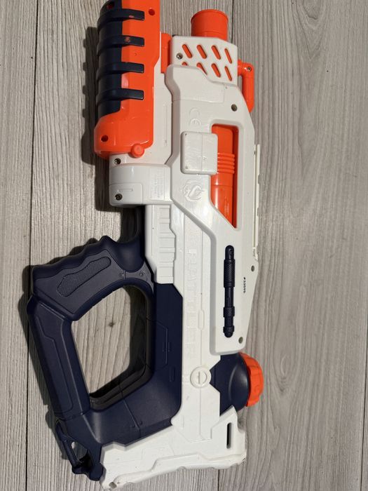 NERF Rattler SuperSoaker pistolet na wode