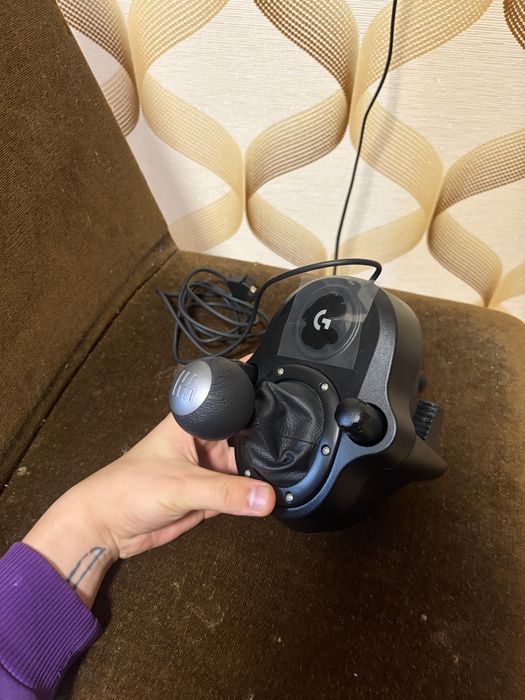 Кермо з педалями Logitech g923