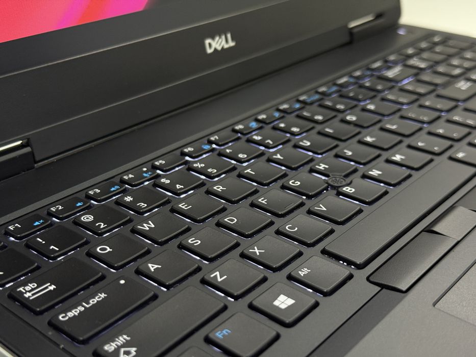 RADEON 4GB | Core i7 | RAM 16 SSD 512 | Інженерний Dell Precision 7530