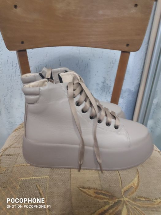 Кросівки зимові 37