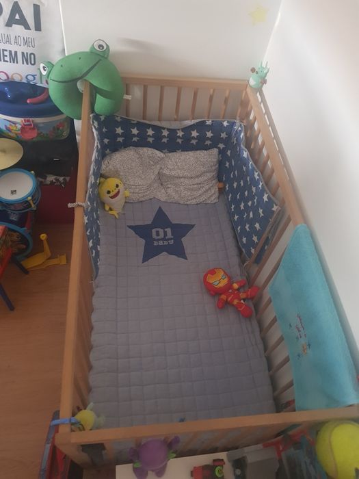 Cama de babe e colchão novo