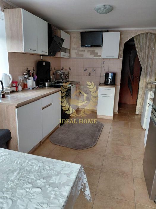 Продам будинок з 4 кімнатами Поло́ги — село в Україні, у Білоцерківськ