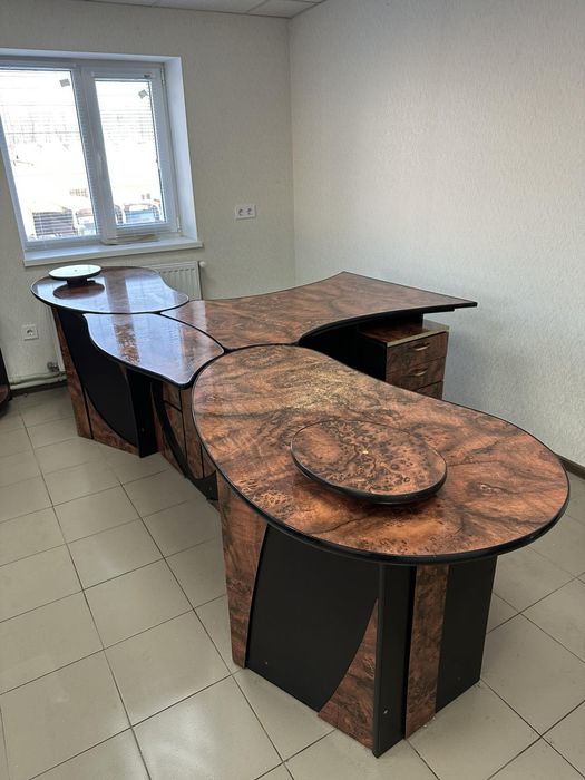Італьйський офісний стіл на 2персони