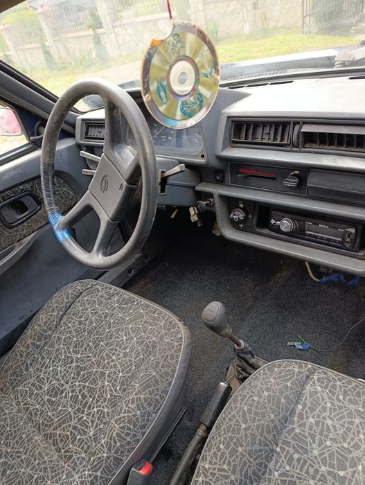 продаж легкового автомобіля
