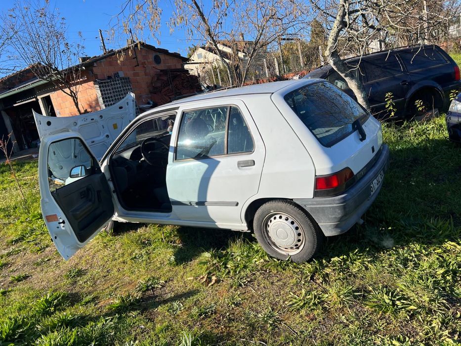 Renault Clio I – Económico e Fiável | Pronto a Circular