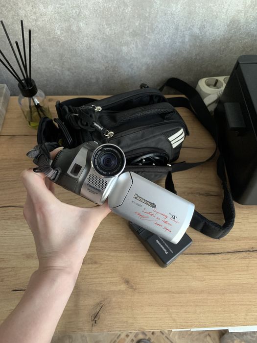 Видеокамера Panasonic NV-GS60