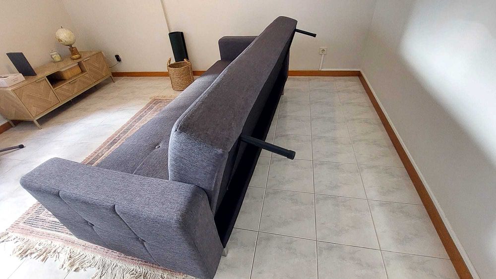 Sofá-cama 3 lugares - Conforama - Med. 2,20x0,80