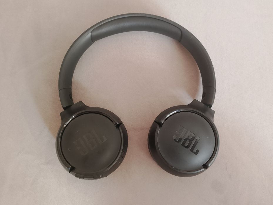 Sprzedam Słuchawki nauszne JBL