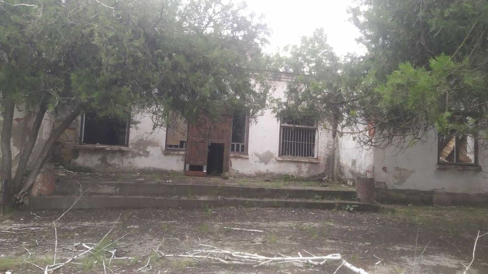 Нежитлова будівля