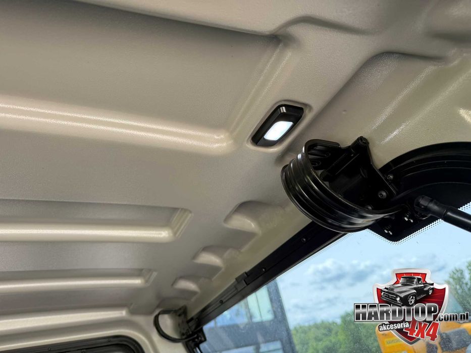 Zabudowa  Hardtop Ford Ranger 2023+ szyby przesuwne/podnoszone