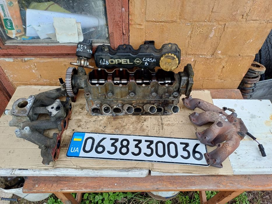 Opel Corsa B 1.2 8V ГБЦ головка блоку