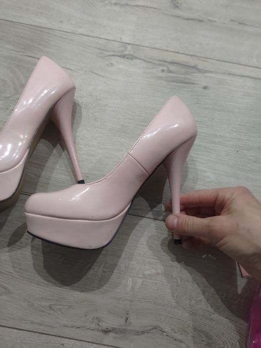 Buty na obcasie roz. 38