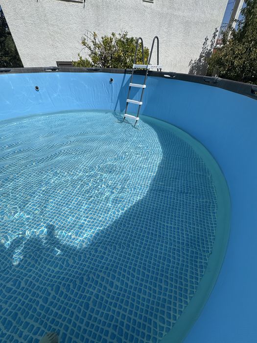 Piscina Intex nova