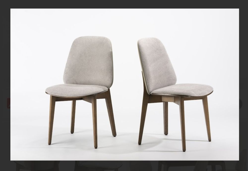 Нові дерев'яні стільці з масиву ясеня та італійської тканини - 4 шт.