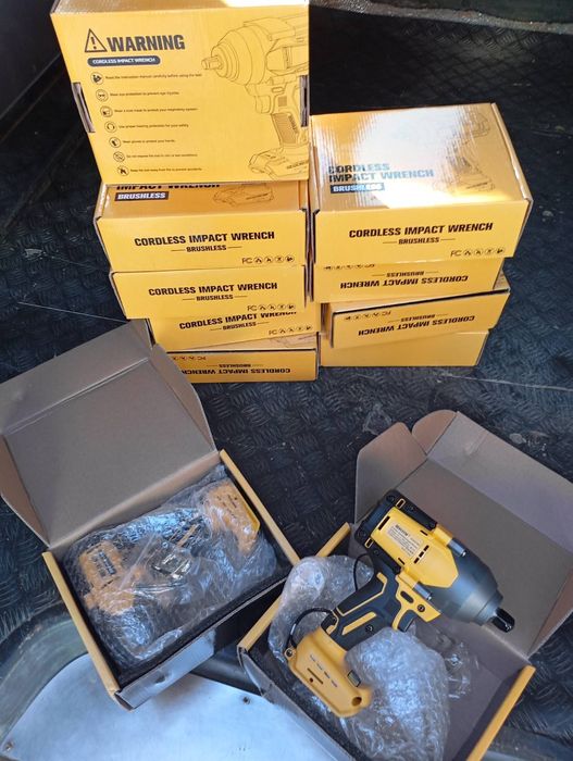 Болгарка на DeWalt та Makita батареї