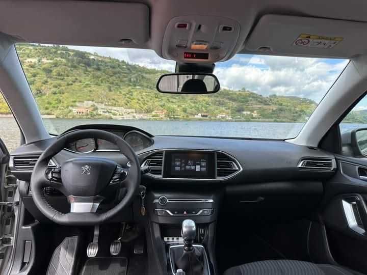 Peugeot 308 bom estado geral