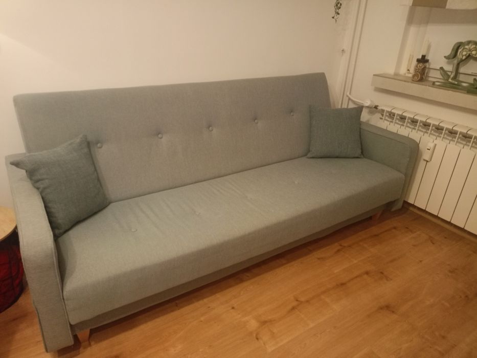 Wersalka rozkładana błękitna