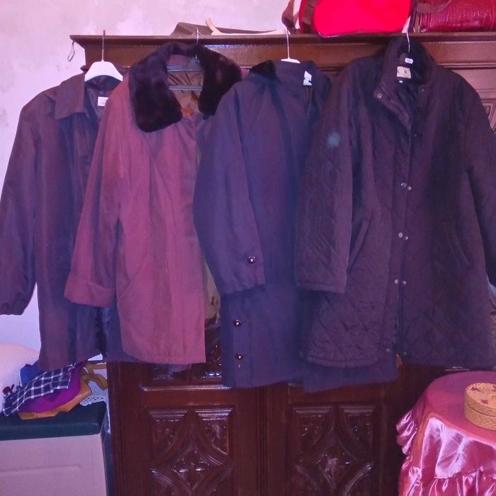 Roupa de mulher varias peças