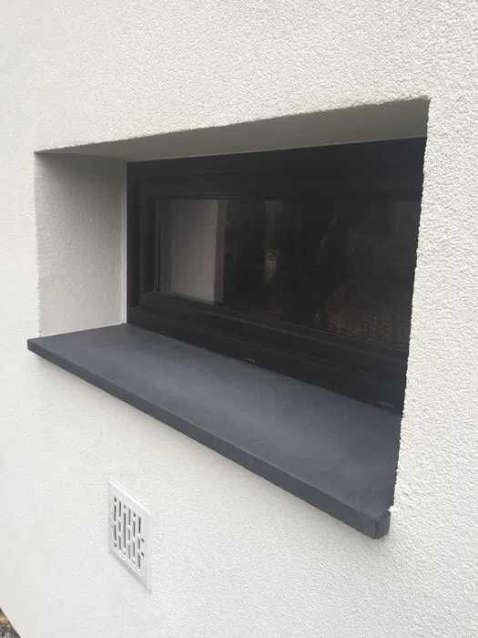 Parapety z betonu architektonicznego wewnętrzne/zewnętrzne; pod wymiar