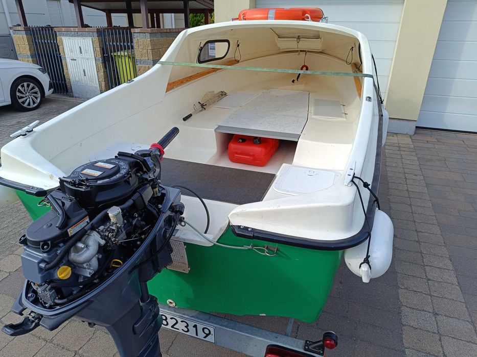 Łódź łódka motorowa kabinowa wędkarska Romana silnik Yamaha 20 HP przyczepa