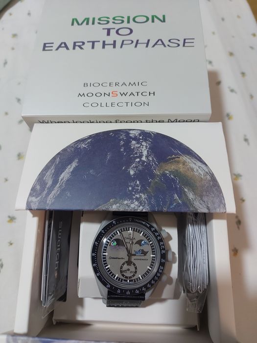 Swatch omega Earthphase