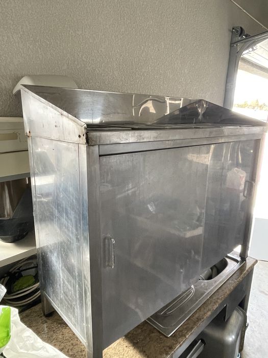 Bancada de inox c/ recipientes de inox